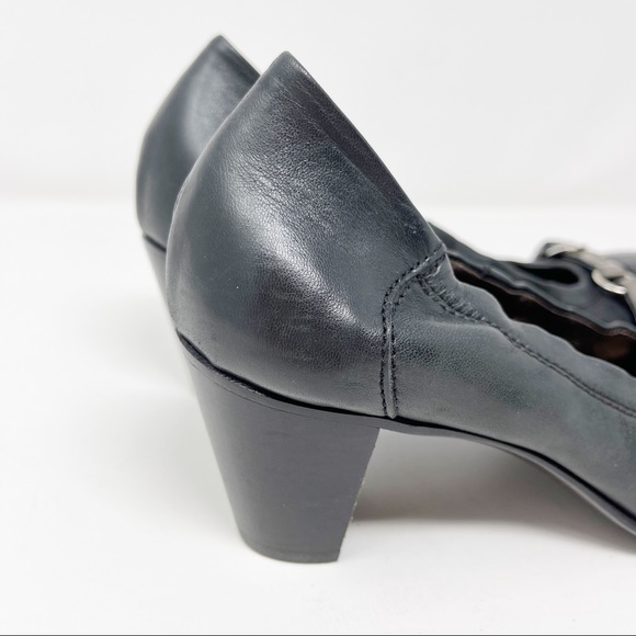 AGL Attilio Giusti Leombruni EU 39 US 9 Black Leather Cap Toe Pumps - Picture 10 of 12